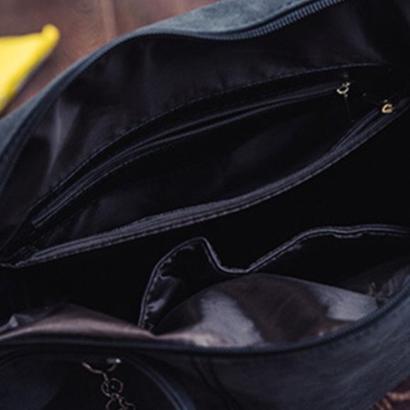 Black Vintage Studded Handbag - Picture 4 of 5